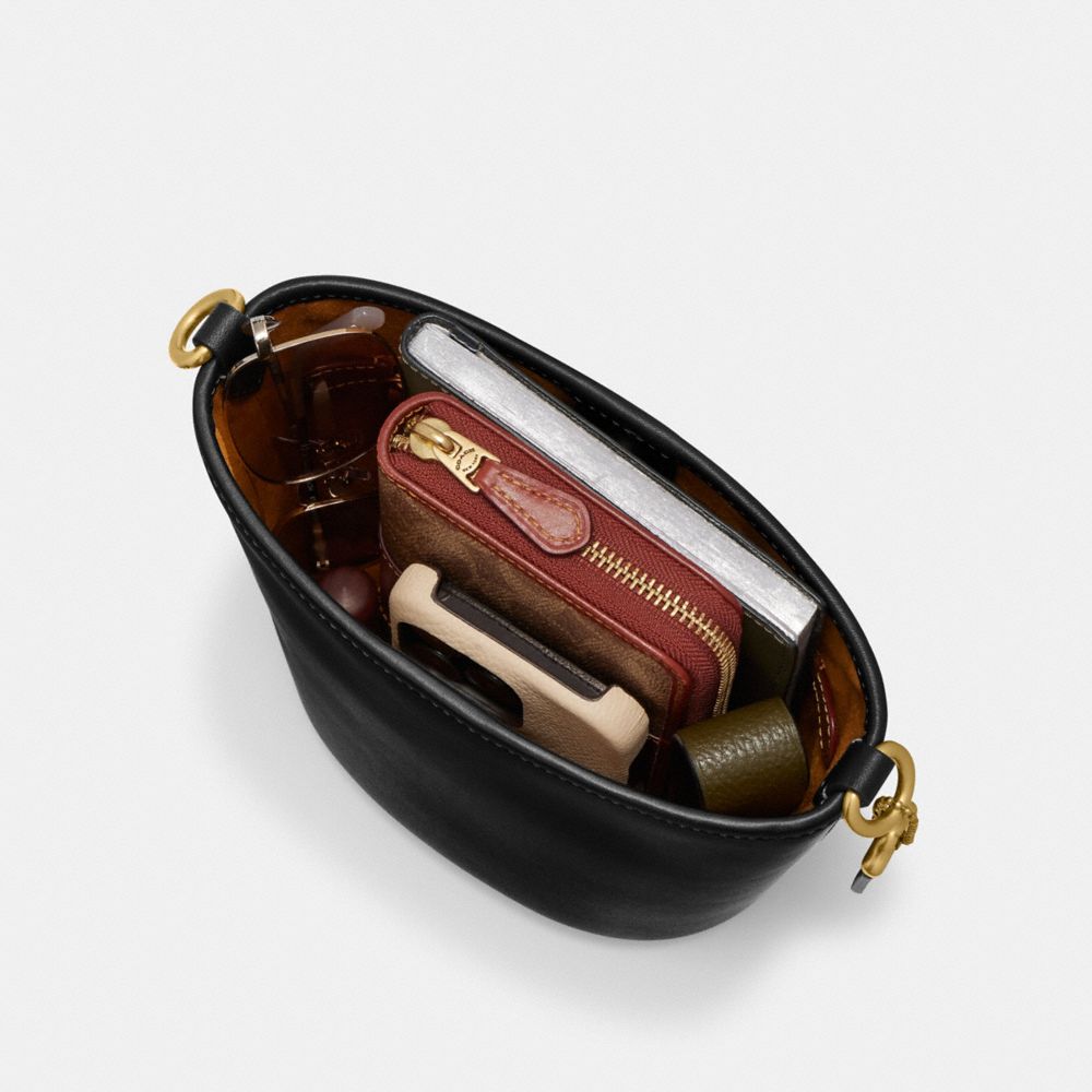 COACH®,ダコタ バケット バッグ 16,ショルダーバッグ,ﾌﾞﾗｽ/ﾌﾞﾗｯｸ