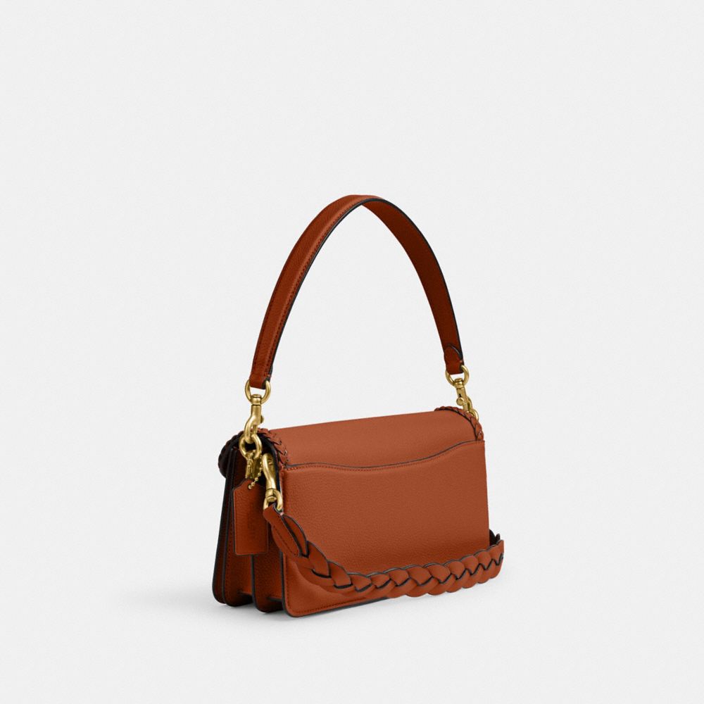 COACH®,SAC ÉPAULE TABBY 26 AVEC ÉLÉMENTS TRESSÉS,Cuir galet poli,Laiton/Ambre polie,Angle View