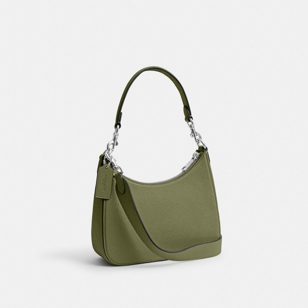 COACH®,SAC PORTÉ-CROISÉ HOBO EN EN TOILE SIGNATURE,Cuir Cross-grain,Mousse,Angle View