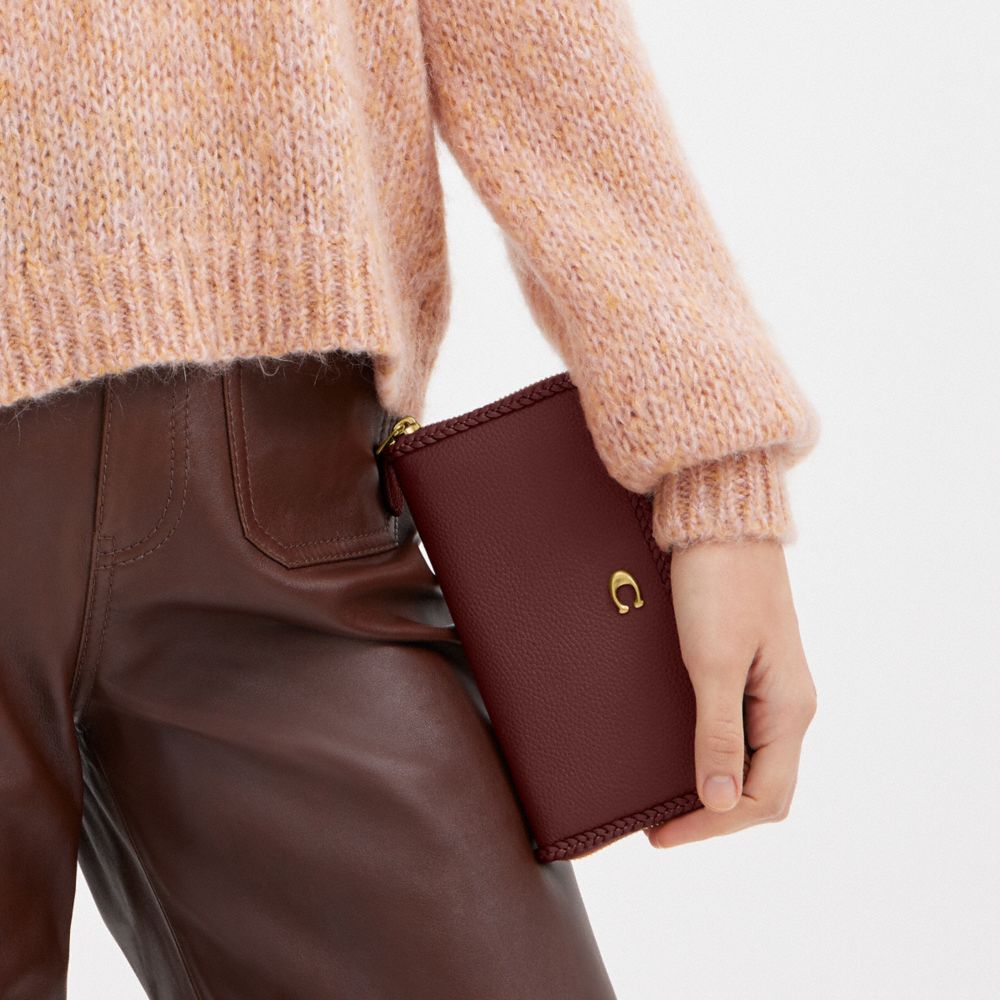 COACH®,アコーディオン ジップ ウォレット・ブレイド,長財布,ﾌﾞﾗｽ/ﾜｲﾝ