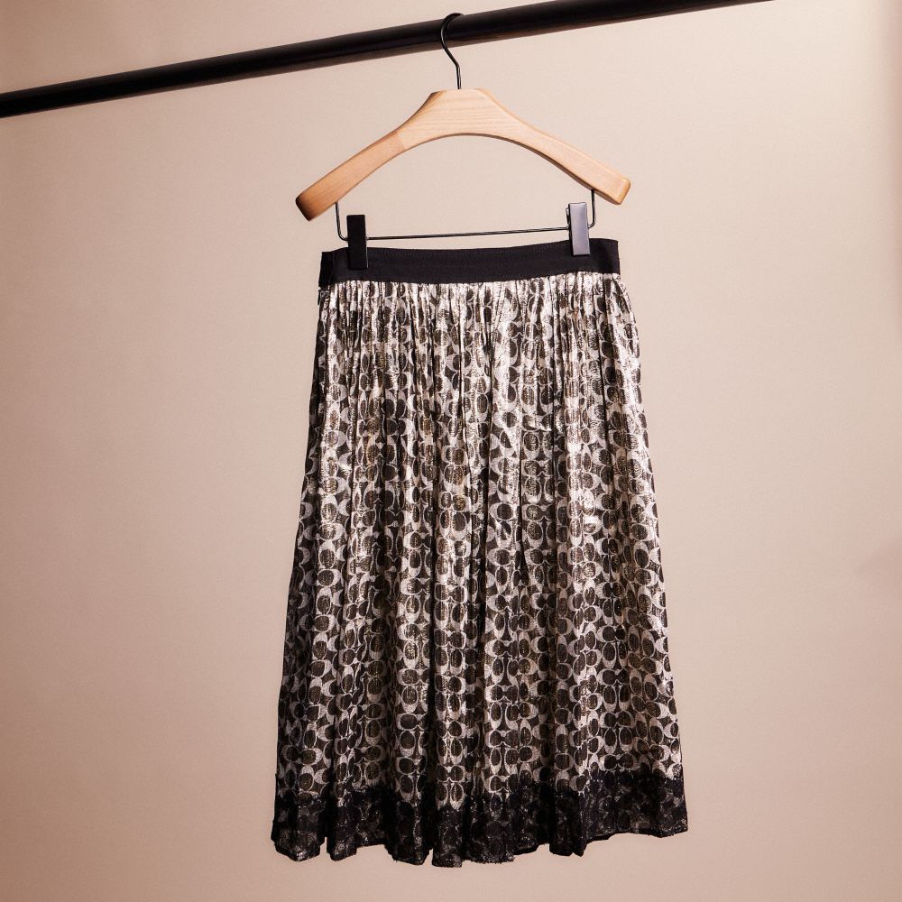 White metallic outlet pleated skirt