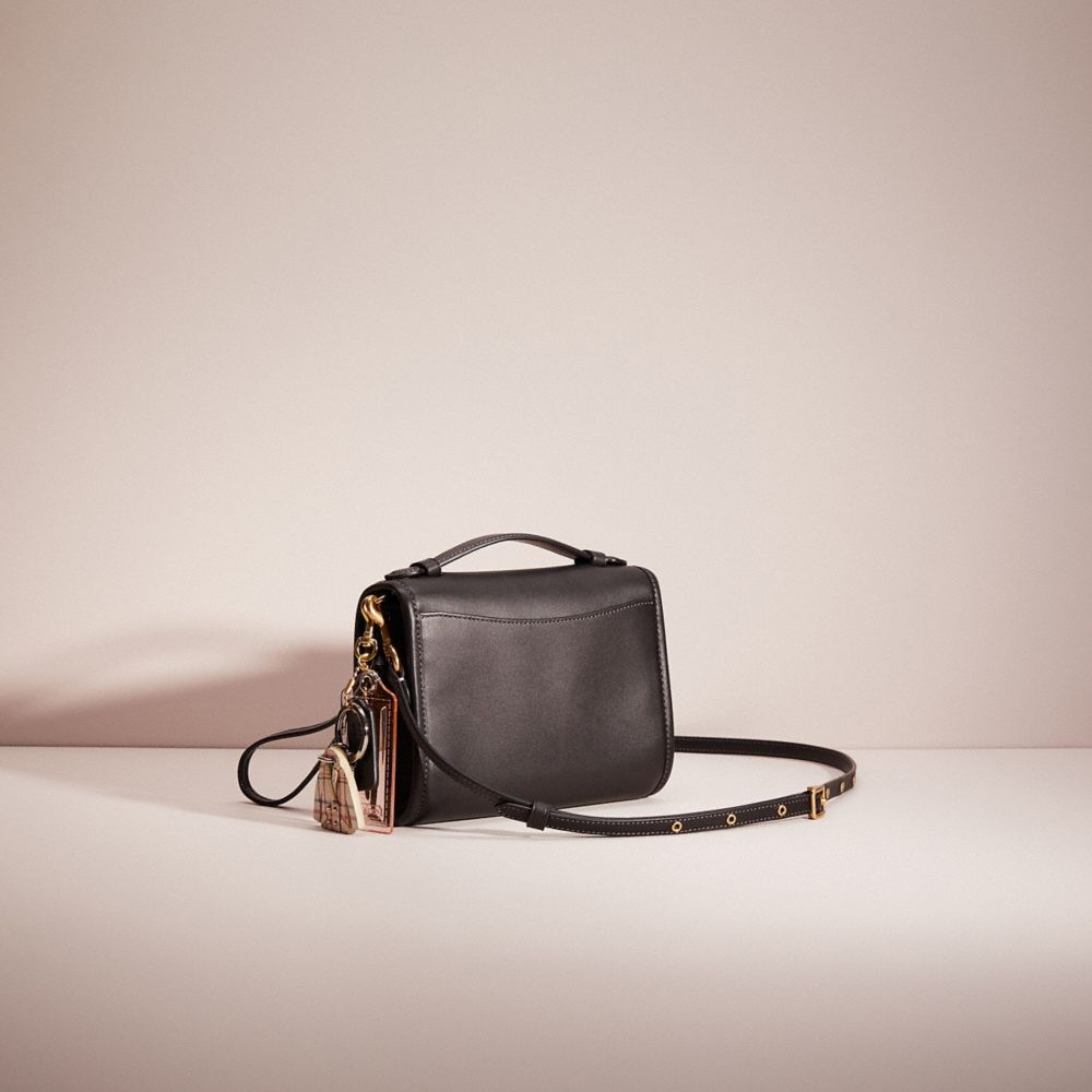Upcrafted Kip Turnlock Crossbody