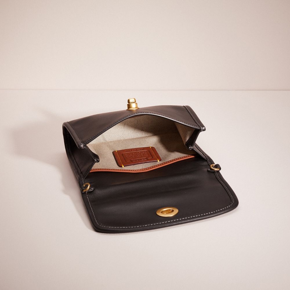 Upcrafted Kip Turnlock Crossbody