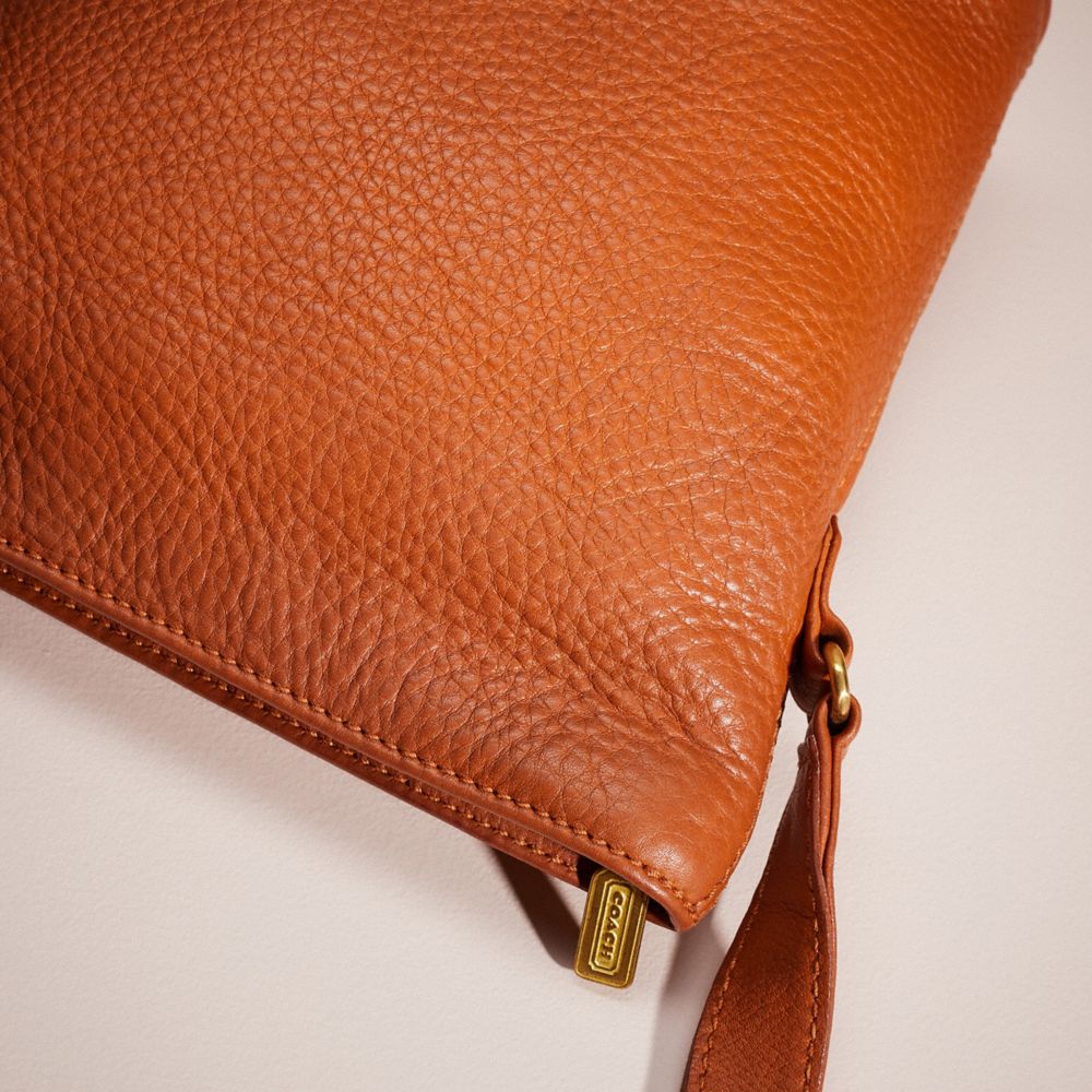 Vintage Sonoma Small Bucket Zip Bag