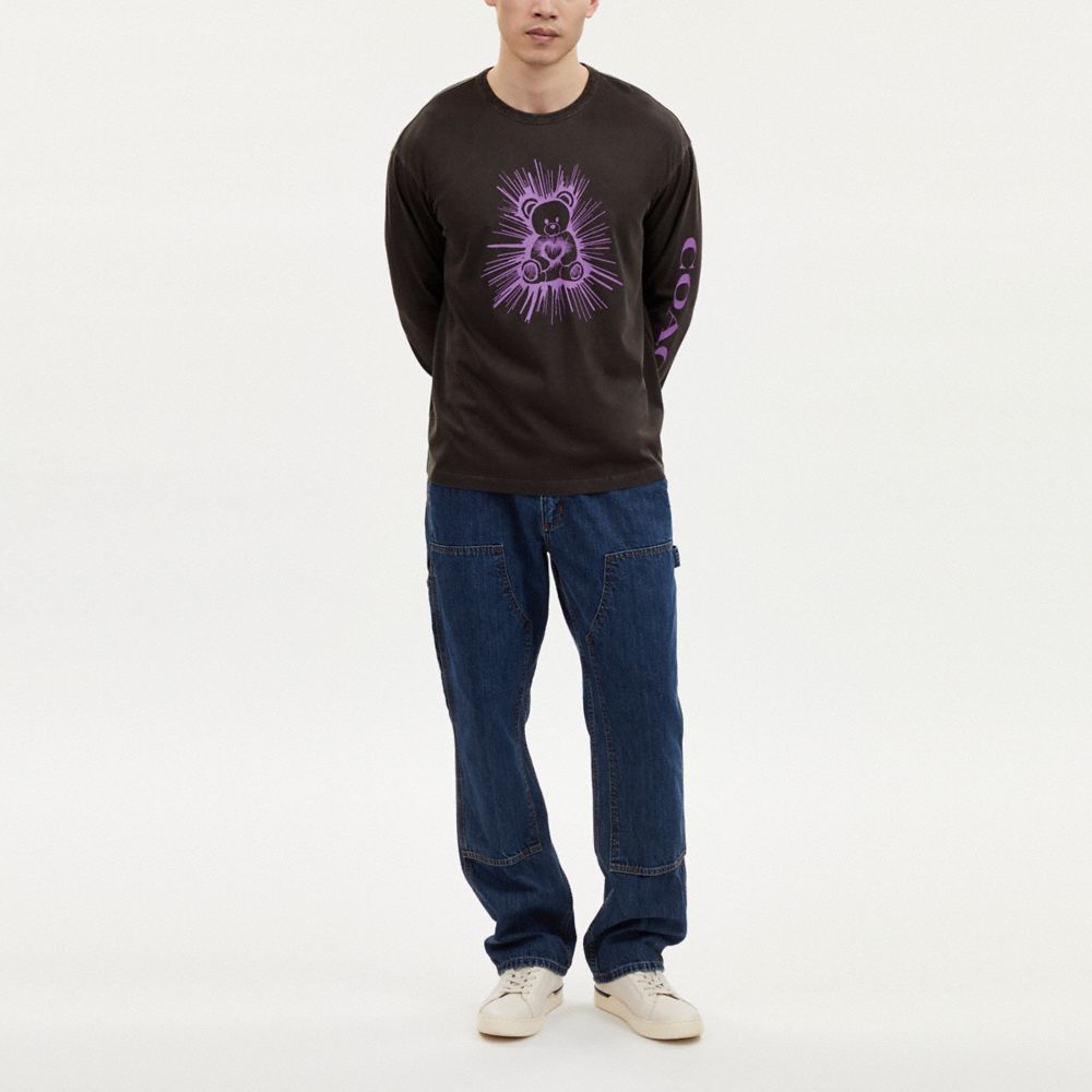 COACH®,BEAR GRAPHIC RELAXED LONGSLEEVE T-SHIRT,Smoke,Scale View