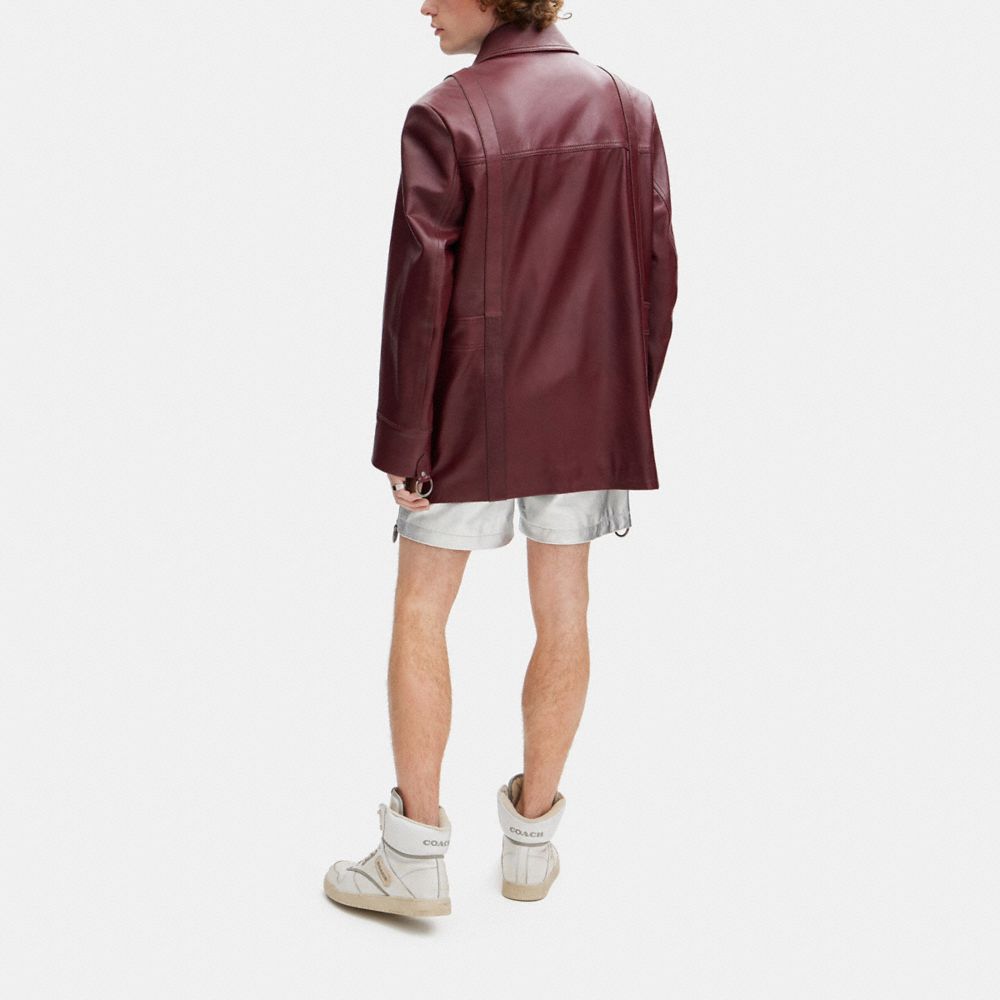 COACH®,VESTE EN CUIR,PITONE LUCIDO,Bordeaux,Scale View