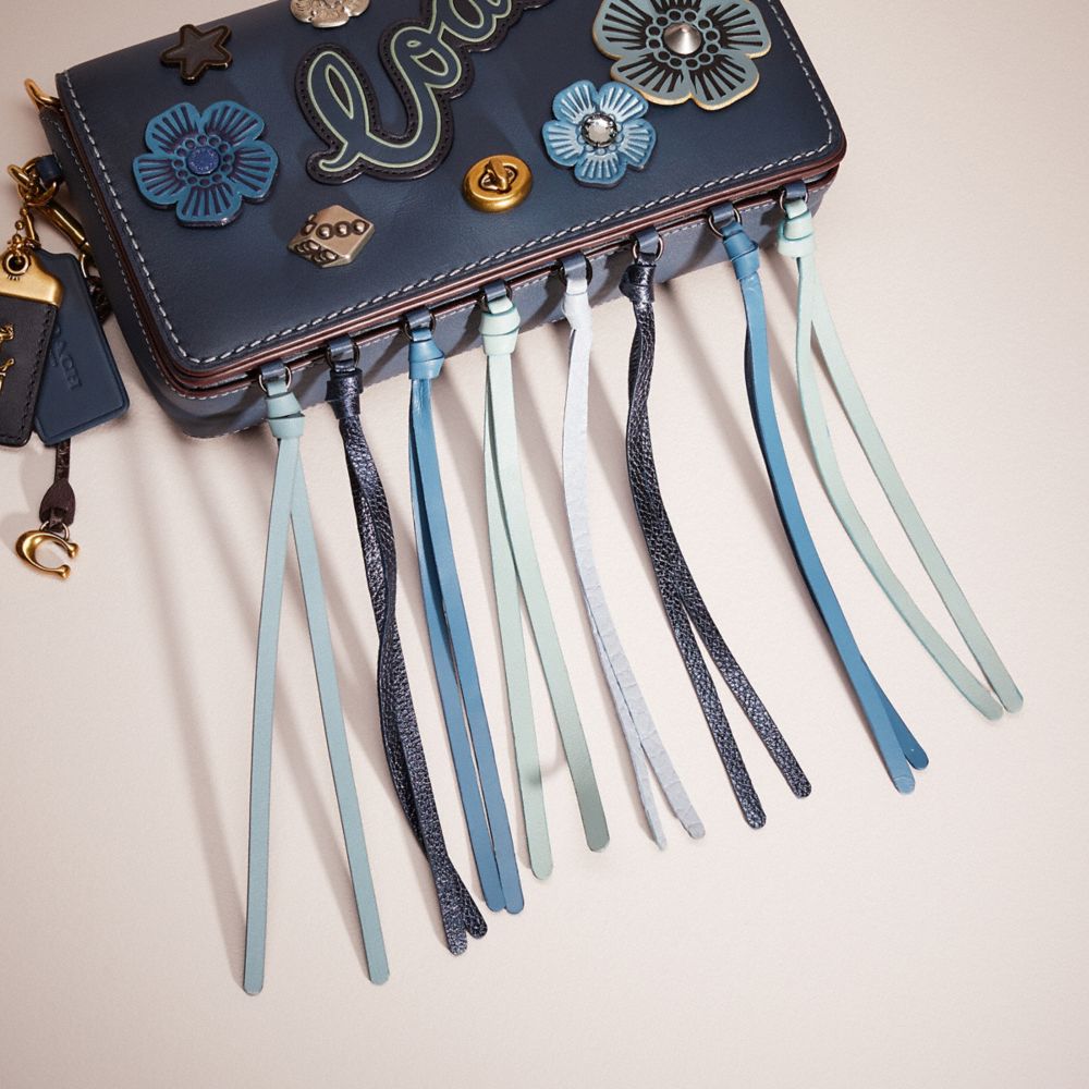 COACH - usen COACH® Outlet | Medium Corner Zip Wallet In Signature Canvas