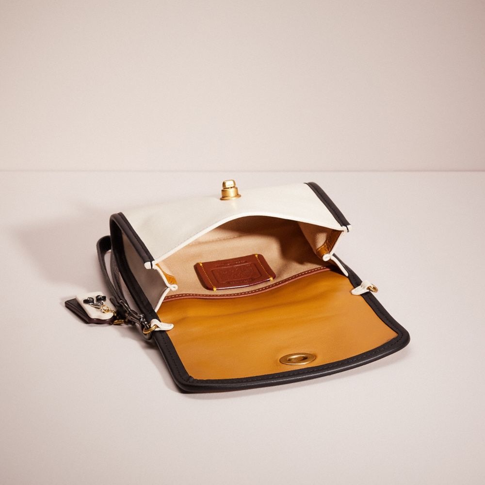 Upcrafted Kip Turnlock Crossbody