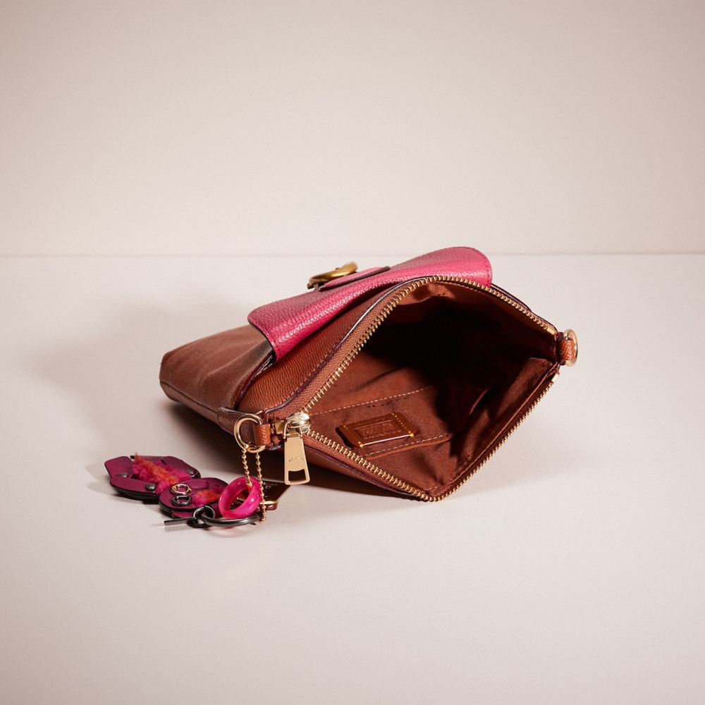 Upcrafted Kitt Messenger Crossbody