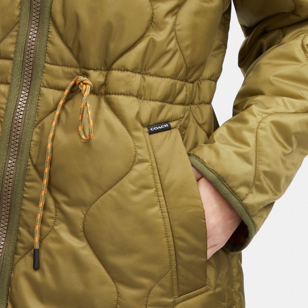 COACH®,VESTE MATELASSÉE,Vert olive,Detail View