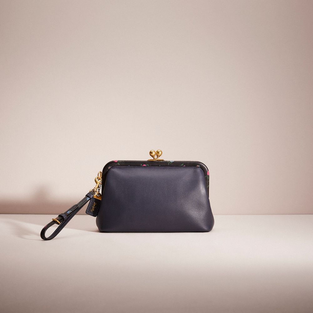 Coach kisslock sale clutch black