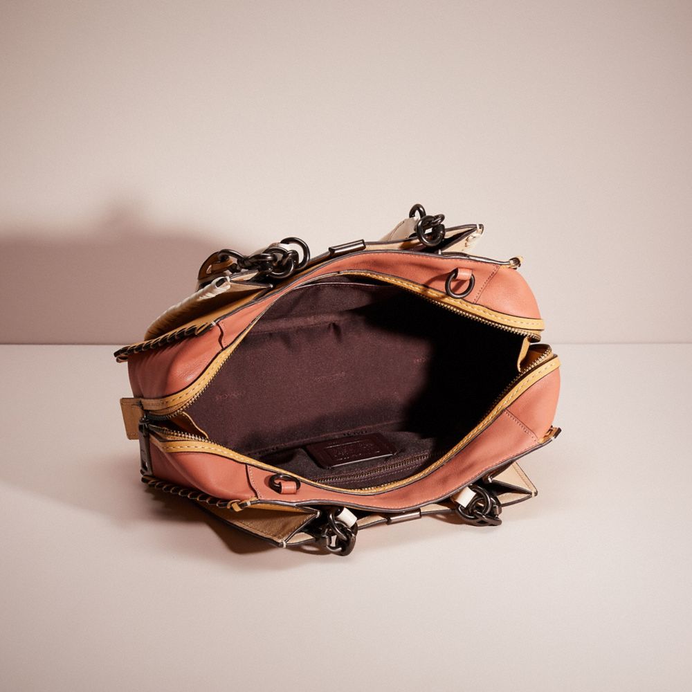 COACH ドリーマー ウィズバタフライ アップリケ アンド スネーク