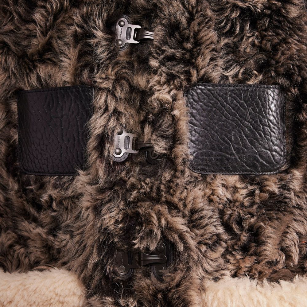 S flip fur vest br×bk theredthread THEREDTHREAD / ザレッドスレッド】S flip fur vest