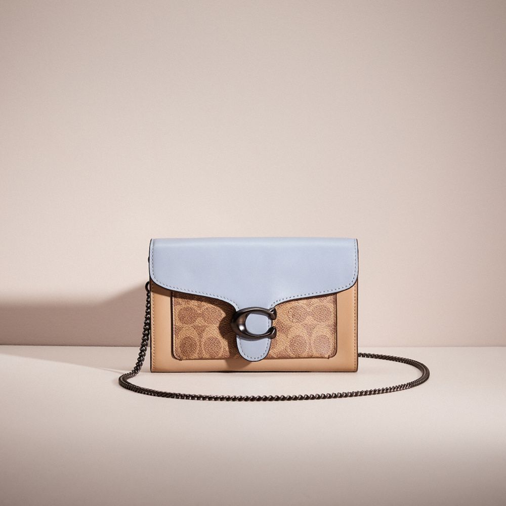 COACH®,RESTORED TABBY CHAIN CLUTCH IN COLORBLOCK SIGNATURE CANVAS,Pebble Leather,Large,Pewter/Tan Twilight Multi,Front View