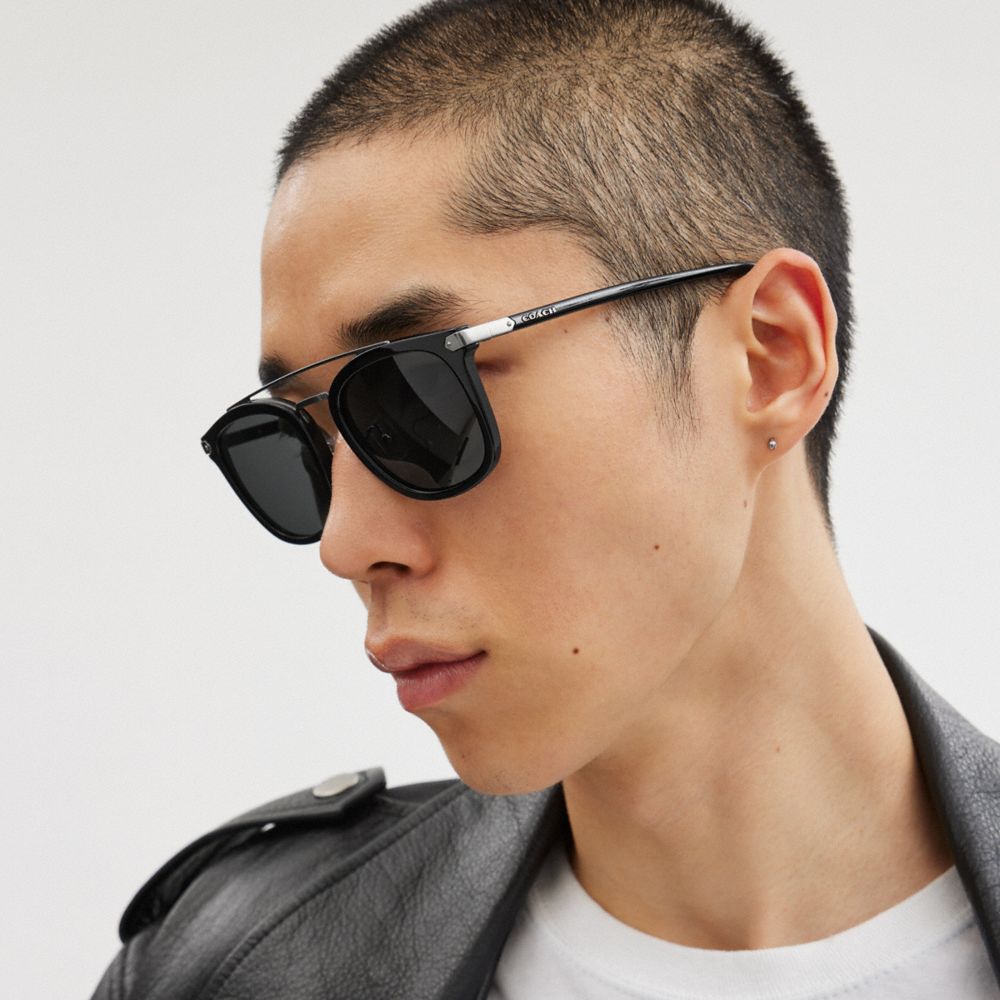COACH®,Wrap Around Hangtag Browbar Sunglasses,Wayfarer,Tortoise,Logo,Metal,Brow Bar,Adjustable Nose Pads,Casual,Black,Angle View