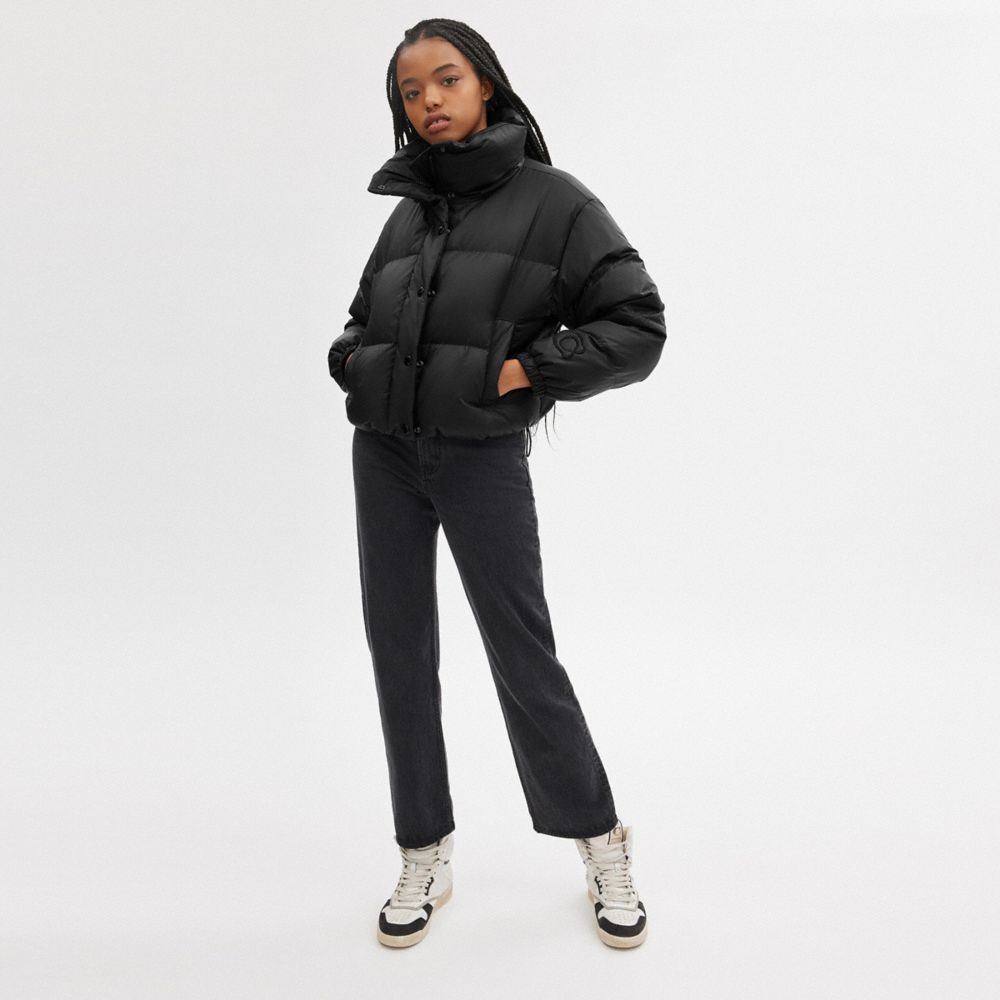 COACH®,DOUDOUNE COURTE,Noir,Scale View