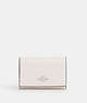 COACH®,MICROPORTEFEUILLE,PITONE LUCIDO,Argent/Craie,Front View