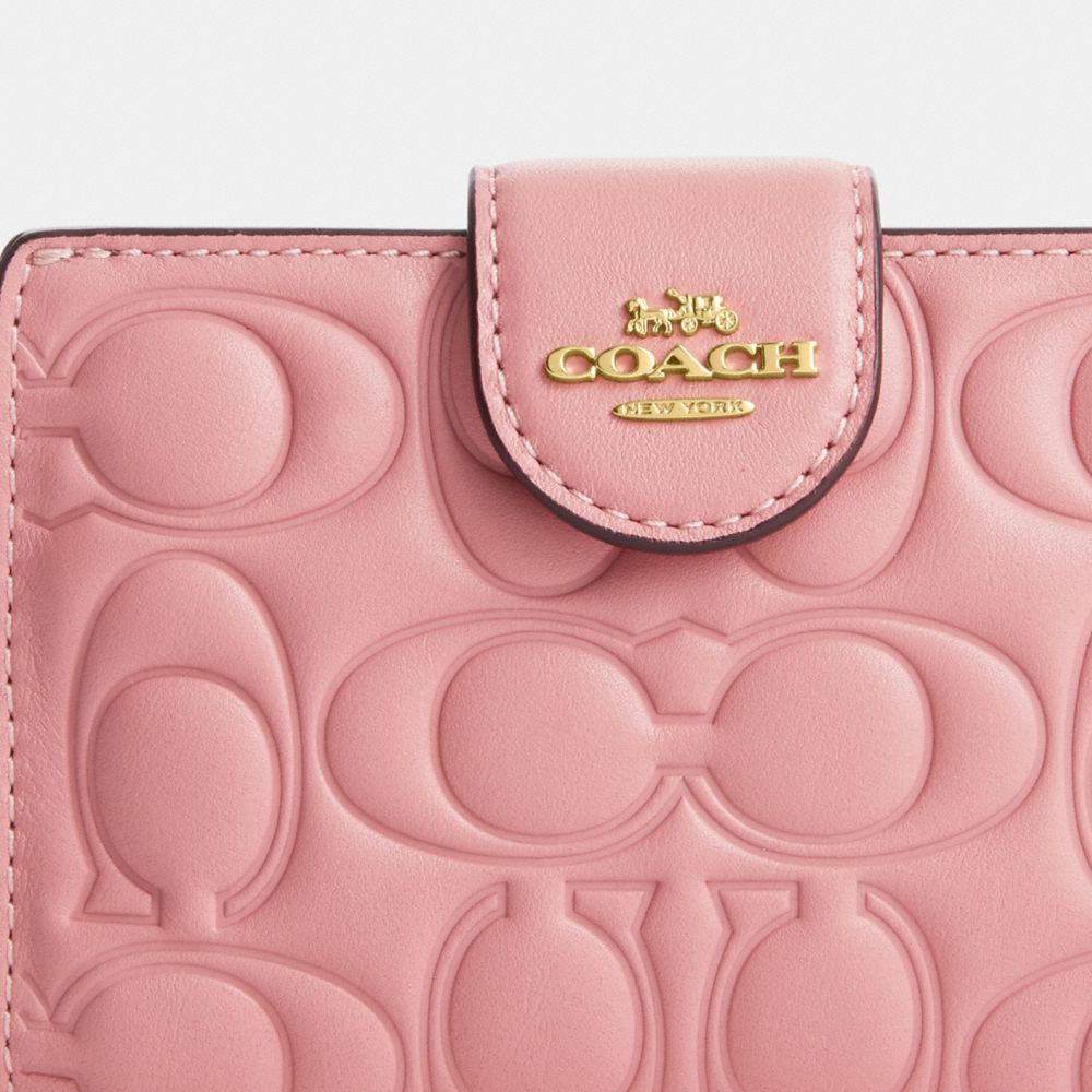 COACH®,MEDIUM CORNER ZIP WALLET WITH SIGNATURE LEATHER,Smooth Leather,Mini,Gold/Light Blush