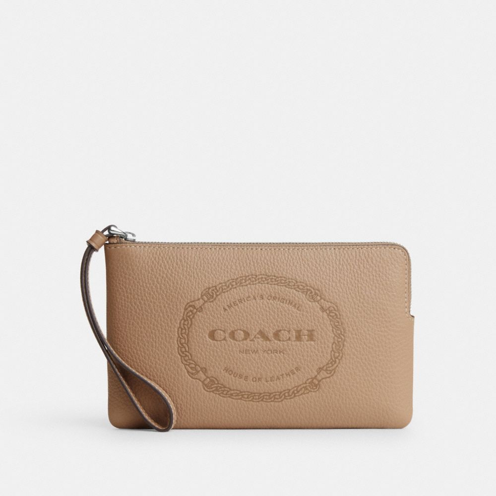 COACH®,GRAND WRISTLET À ZIP EN COIN AVEC COACH HERITAGE,Argenté/Taupe,Front View