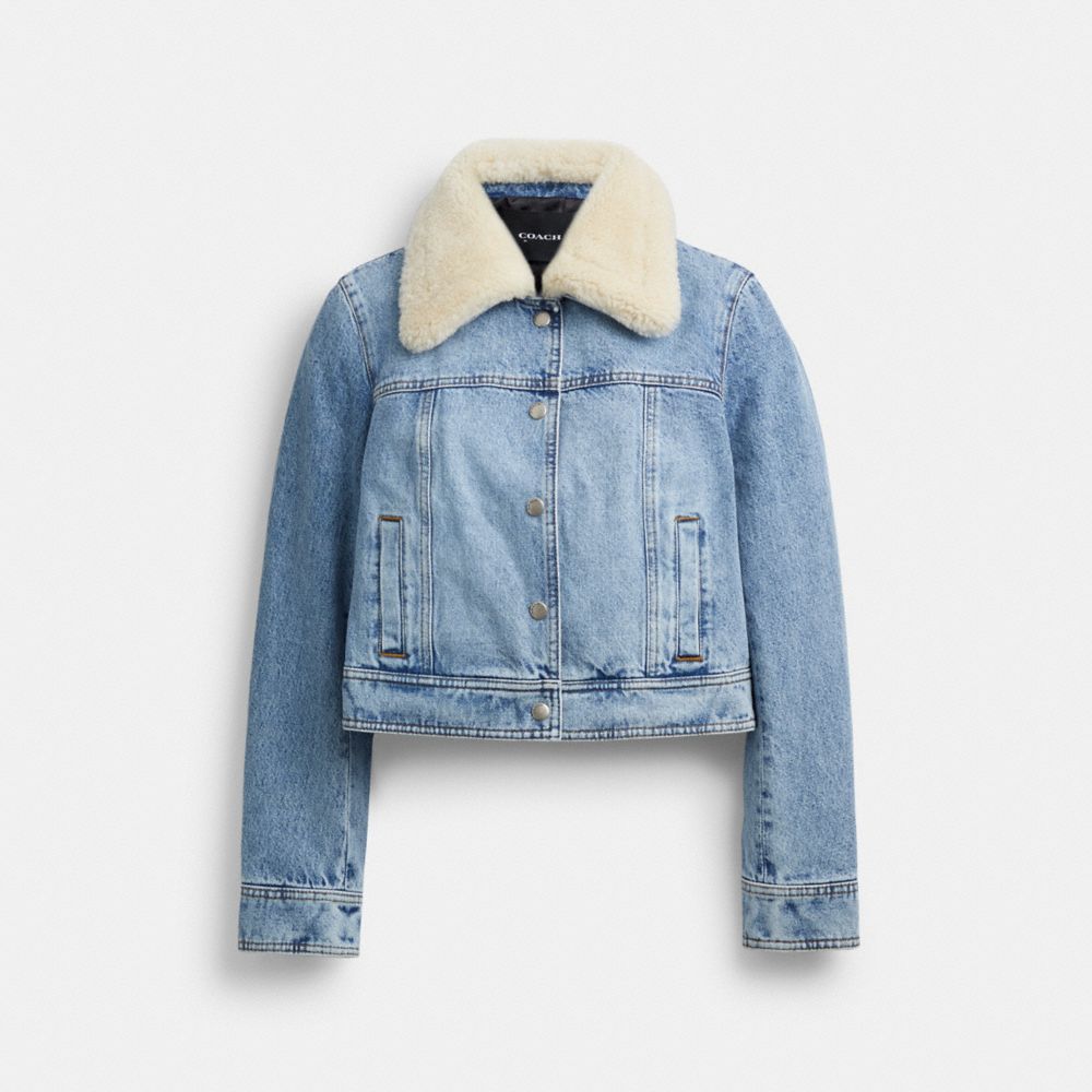 COACH®,VESTE EN DENIM AVEC COL EN MOUTON RETOURNÉ,coton,Bleu,Front View