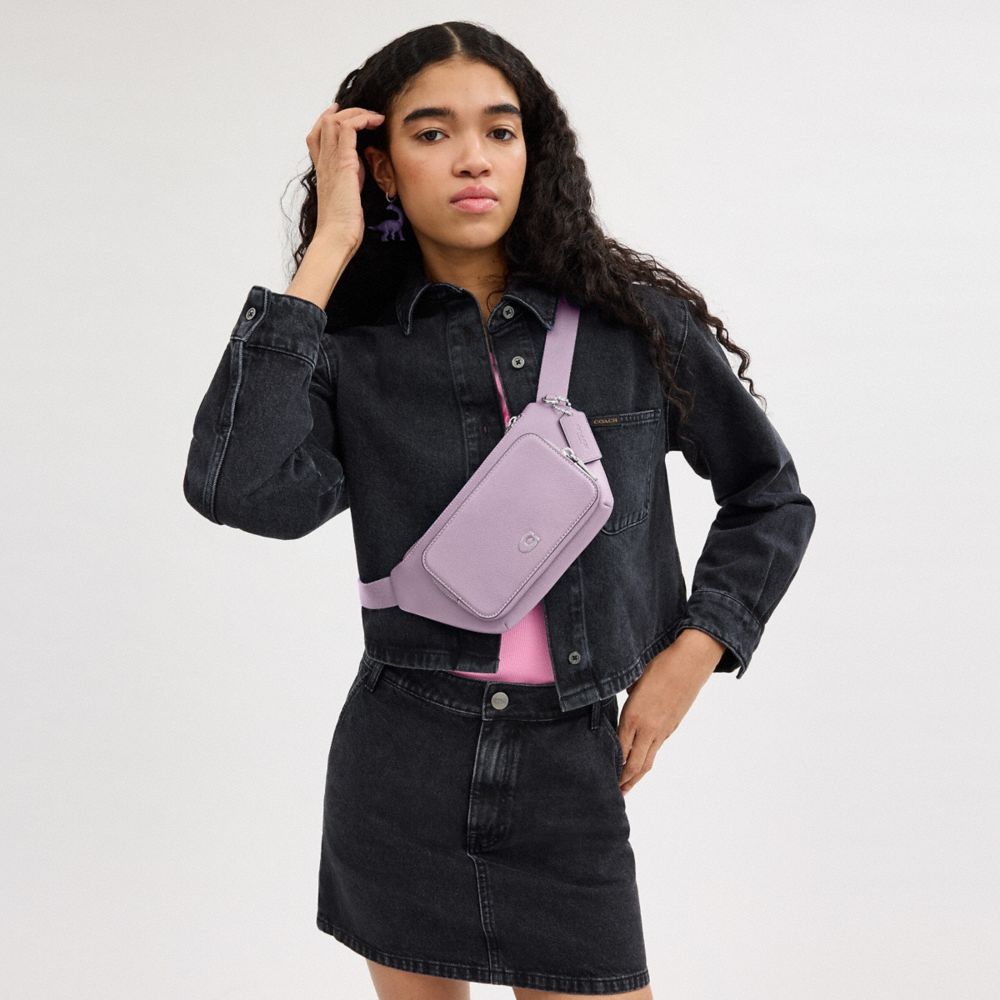 ショルダーバッグ coach Belt Bag With Signature Canvas Interior Detail COACH® Outlet | Belt Bag With Signature Canvas Interior Detail