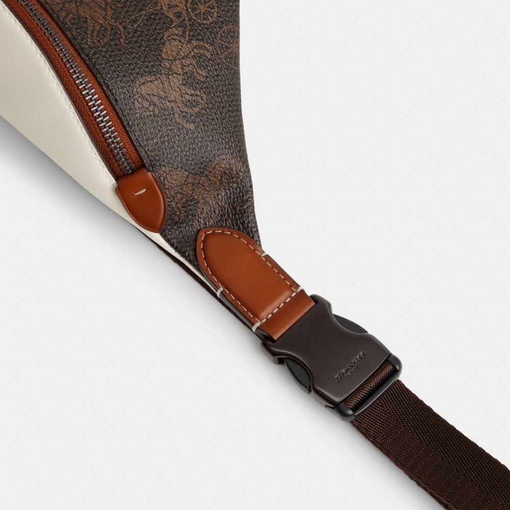 Discover Elegance: Louis Vuitton Monogram Multi Pocket Waist Belt