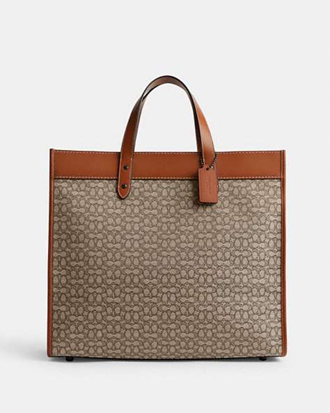 COACH®,FIELD TOTE 40 IN MICRO SIGNATURE JACQUARD,Signature Jacquard,X-Large,Cocoa/Burnished Amber,Front View