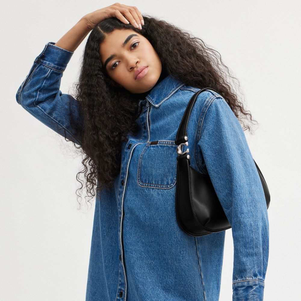 COACH®,Eve Shoulder Bag,Leather,Shoulder Bag,Logo,Metal,Day Party,Black,Detail View