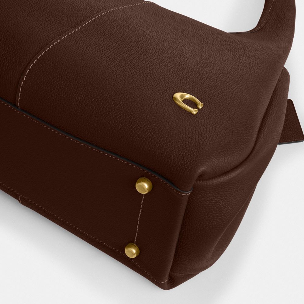 Coach Lana Shoulder Bag 23 In Brass/maple