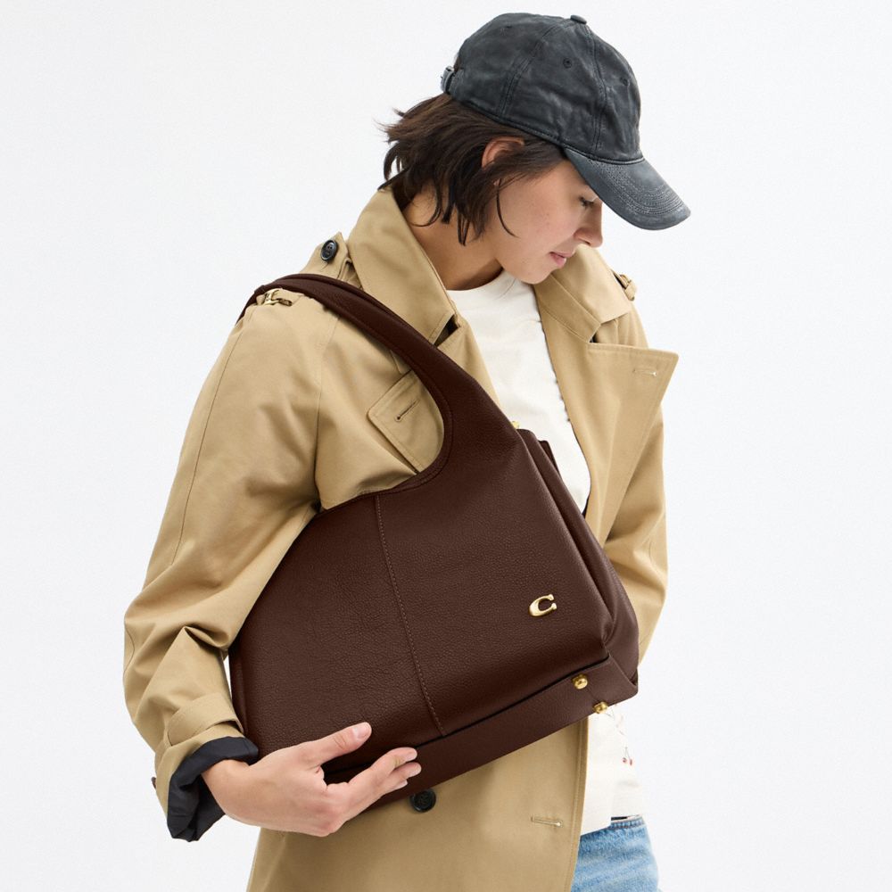 Coach Lana Shoulder Bag 23 In Brass/maple