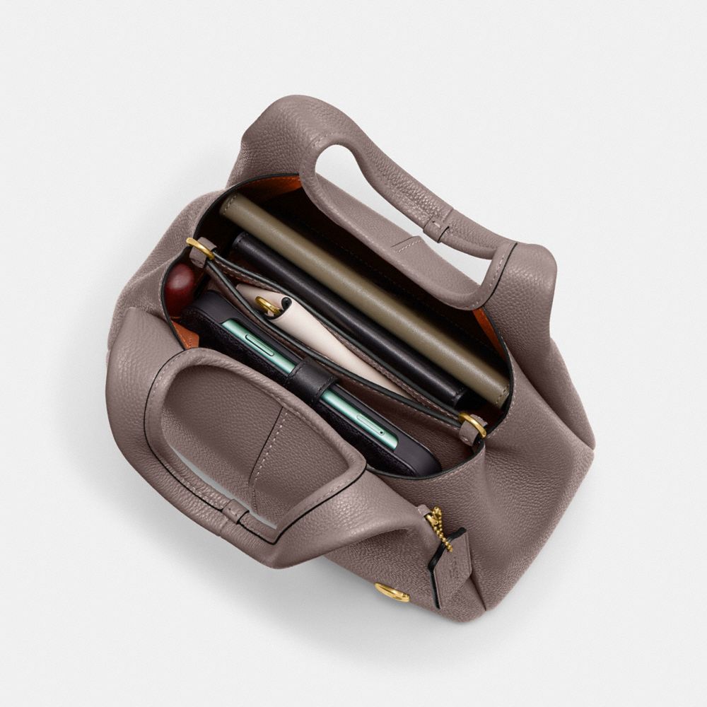 Lana Shoulder Bag 23