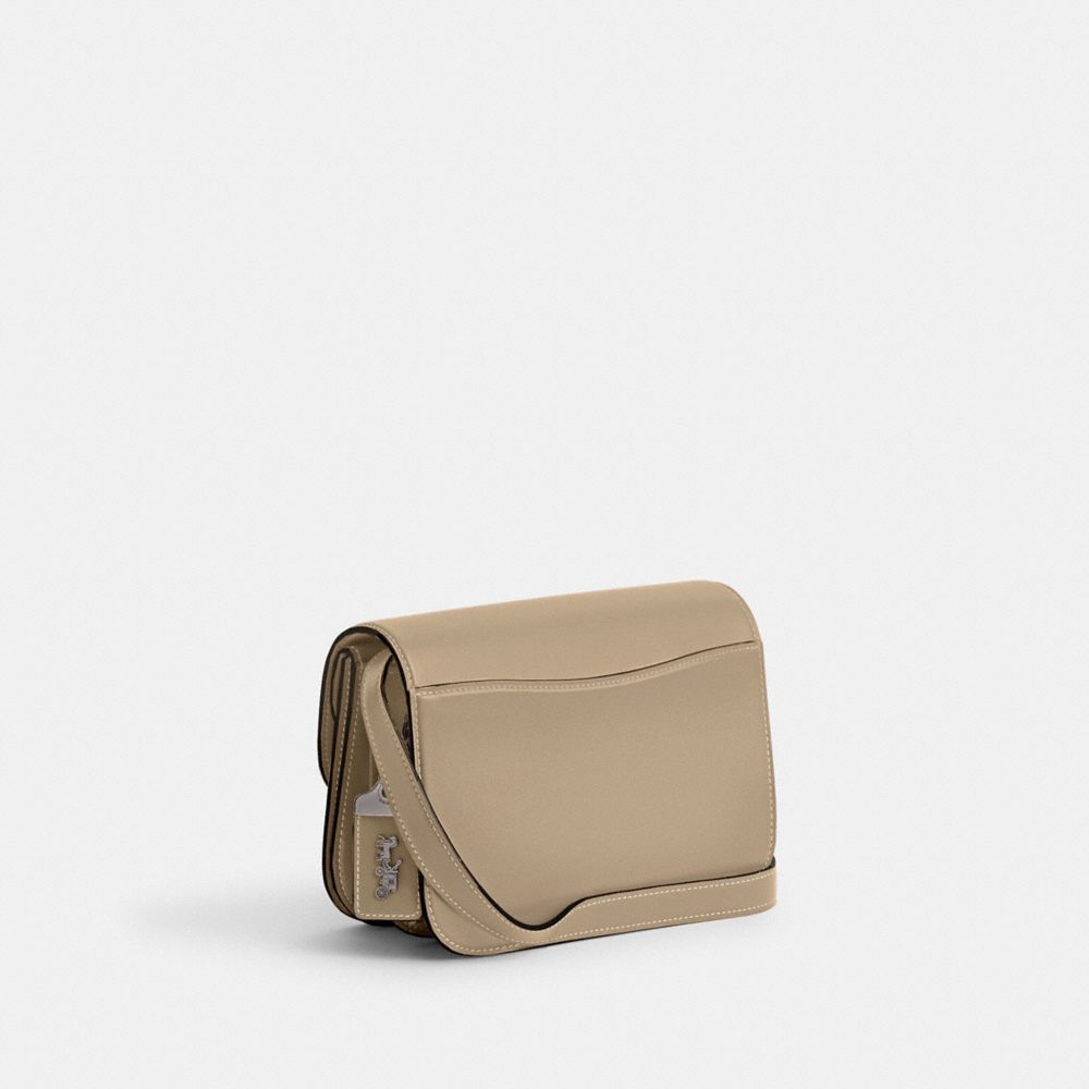 COACH®,Idol Bag,Calfskin Leather,Lining Leather,Shoulder Bag,Logo,Metal,Pen Holder,Gold Metal,Day Party,Beige,Angle View