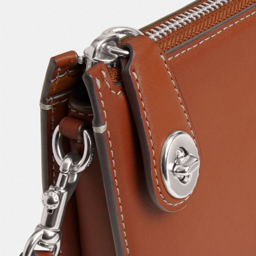 COACH®,PORTÉ-ÉPAULE PENN,Cuir tanné,Argent/Ambre polie,Closer View