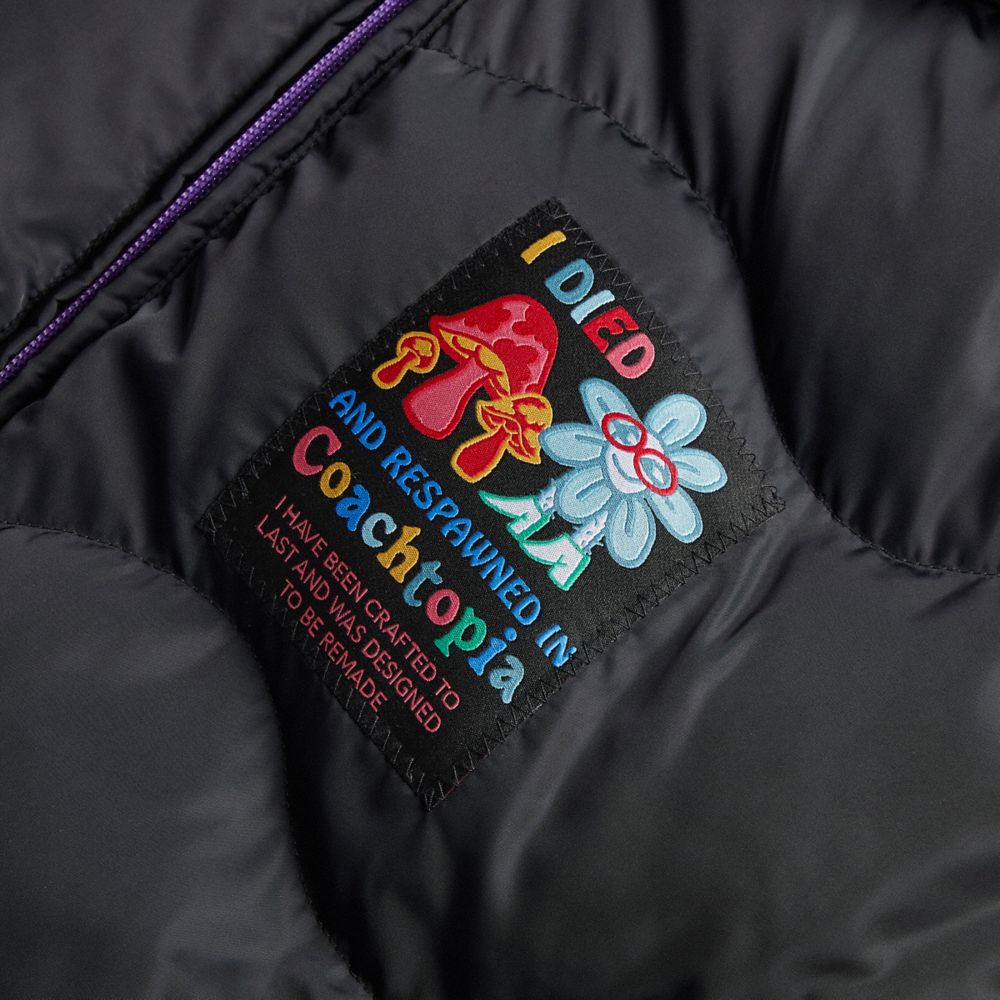COACH®,Veste rembourrée matelassée à boucle Coachtopia,100 % polyester recyclé,Coachtopia Loop,Noir,Closer View