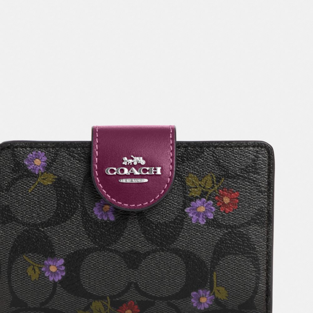 Medium Corner Zip Wallet In Signature Canvas With Country Floral Print