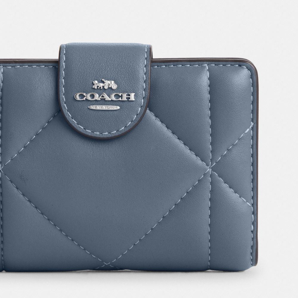 COACH®,MEDIUM CORNER ZIP WALLET WITH PUFFY DIAMOND QUILTING,Leather,Mini,Silver/Light Mist