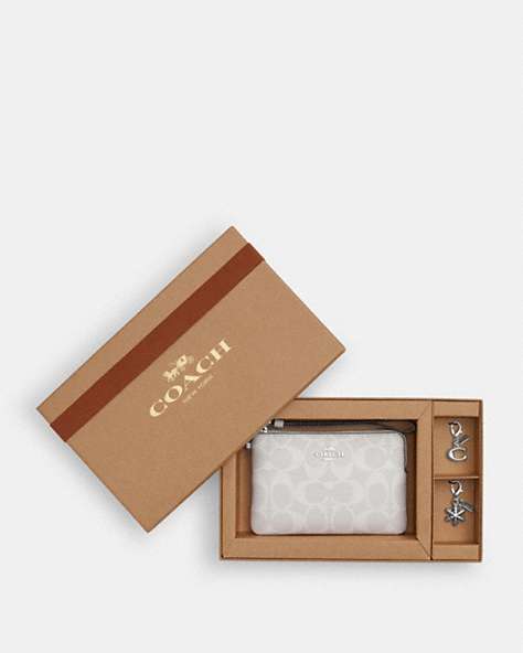 COACH®,BOXED CORNER ZIP WRISTLET IN SIGNATURE CANVAS,Coated Canvas,Mini,Silver/Chalk/Glacier White Multi,Front View