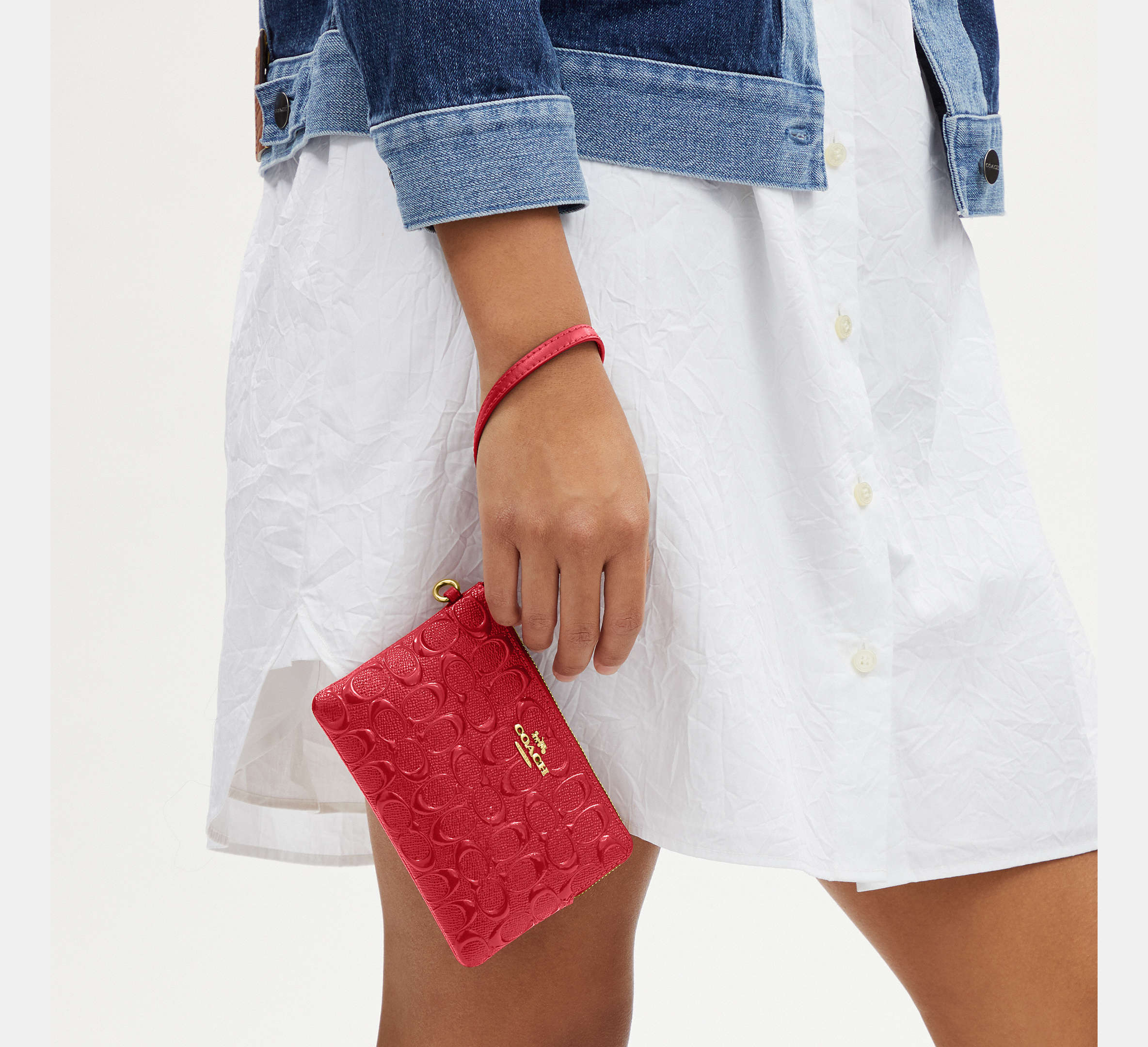 COACH®,BOXED CORNER ZIP WRISTLET IN SIGNATURE LEATHER,Embossed Leather,Mini,Gold/Electric Red,Detail View