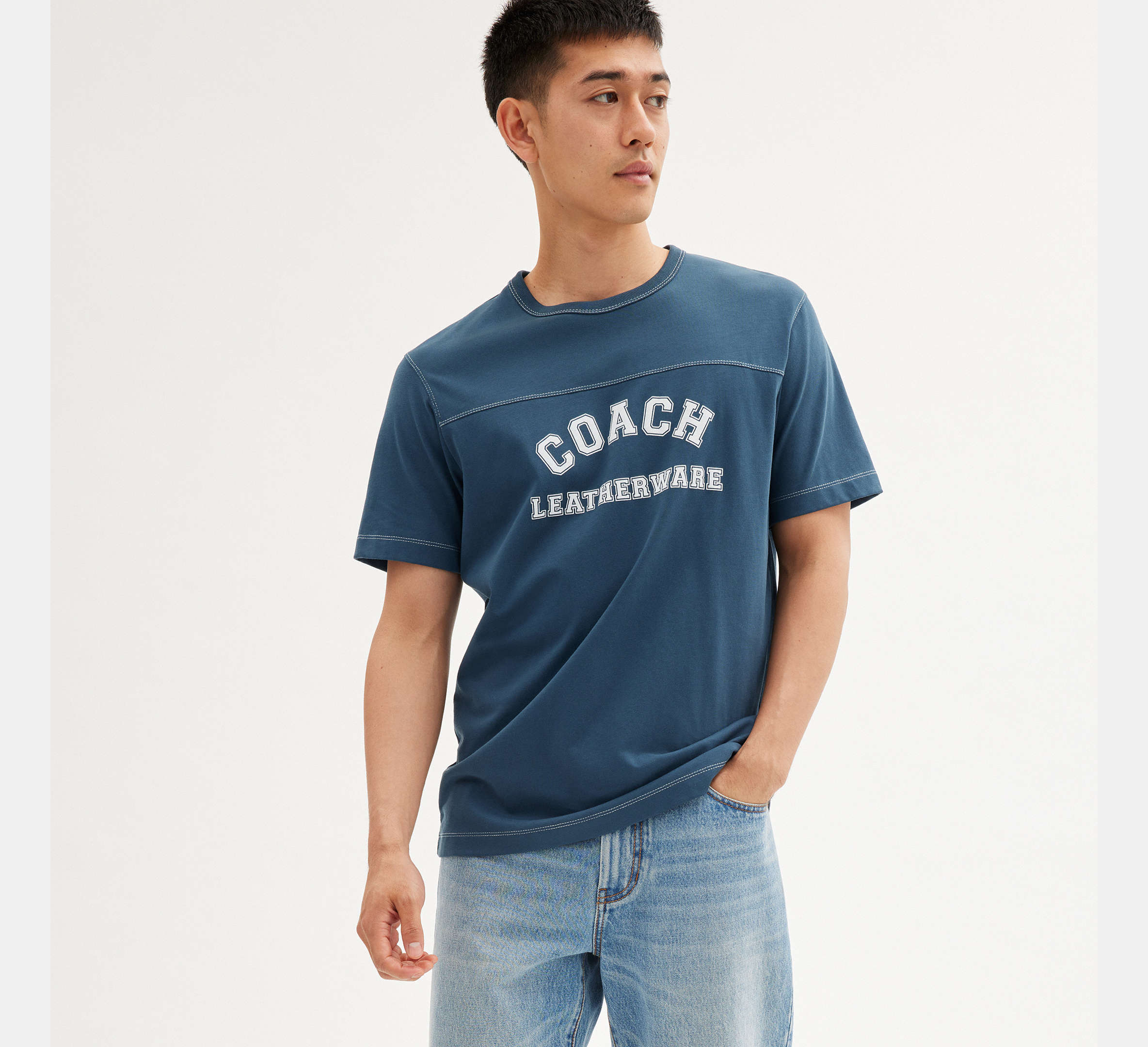 Coach Camiseta Varsity