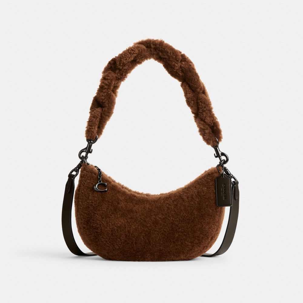 19 Crescent-Shaped Bags To Shop For Your Upcoming Fall Outfits