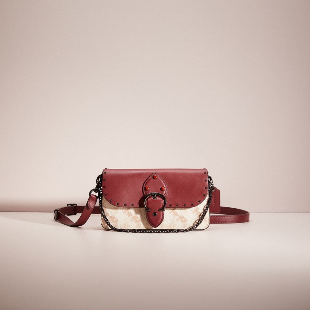 COACH®,RESTORED BEAT CROSSBODY CLUTCH WITH HORSE AND CARRIAGE PRINT,Pewter/Chalk Wine,Front View