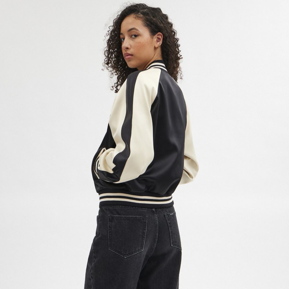 COACH®,VESTE VARSITY EN SATIN,Polyester,Noir et blanc,Scale View