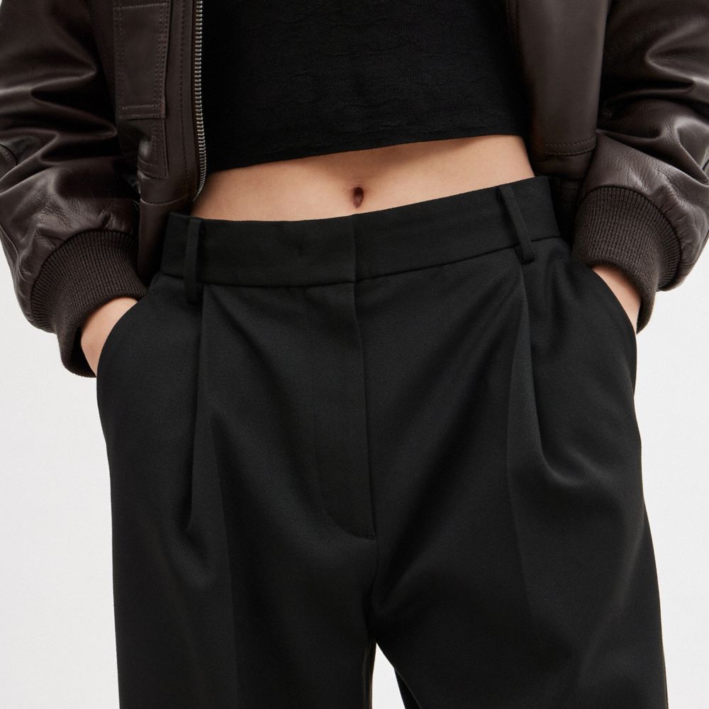 COACH®,PANTALON LARGE À ENTREJAMBE COURT,Polyester,Noir,Detail View