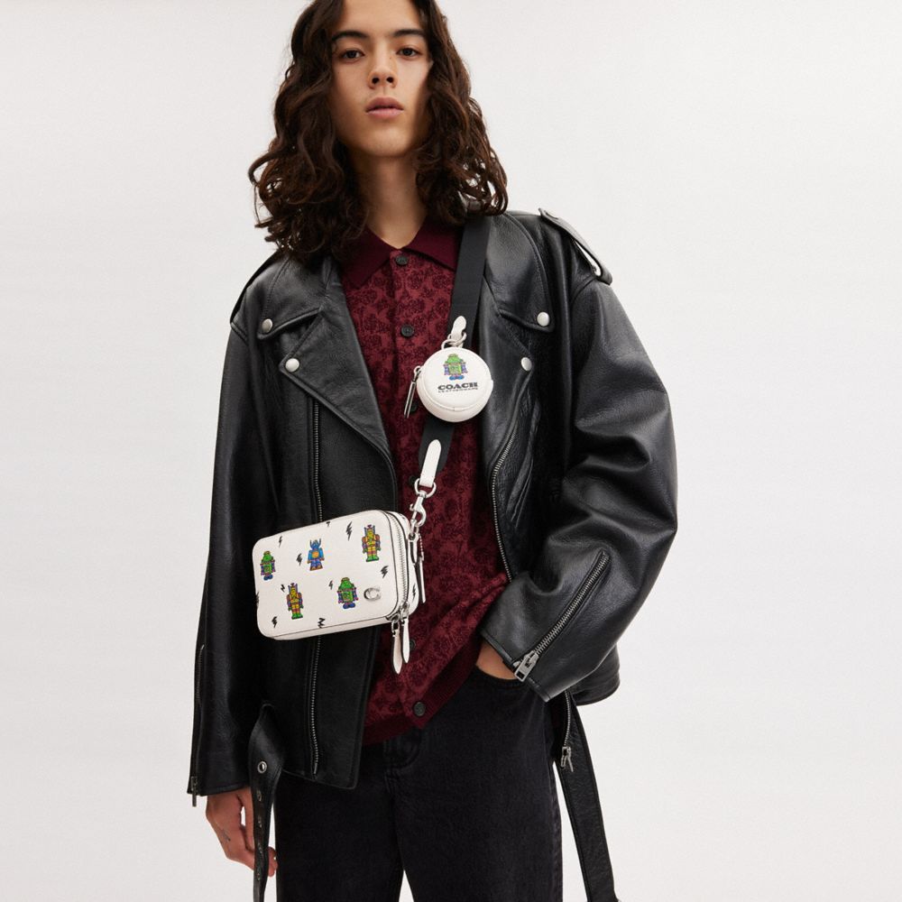 公式】COACH – コーチ | 【コズミック】 コーチ チャーター スリム  