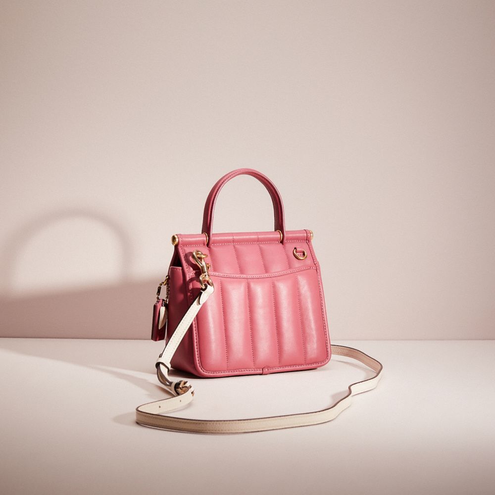 Upcrafted Willis Top Handle 18 With Quilting