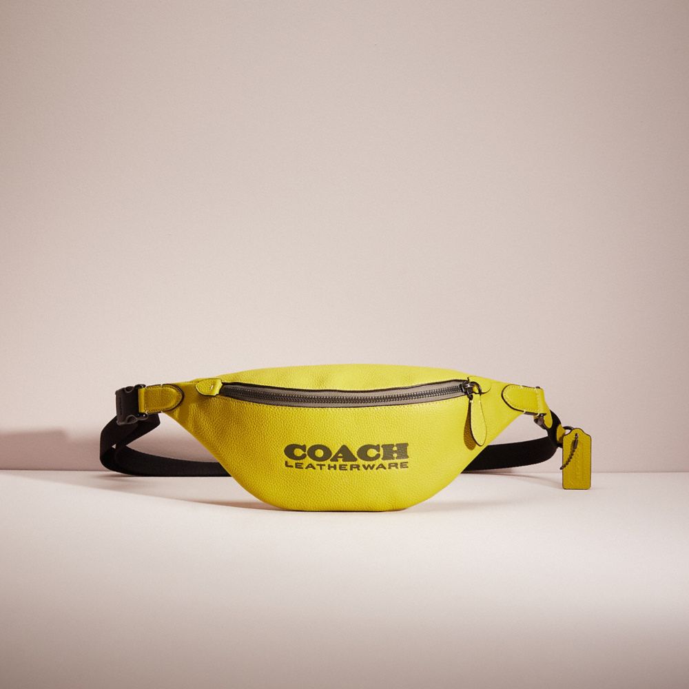 Coach pac clearance man belt bag