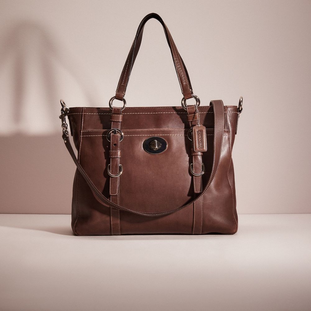 chloe woody tote size