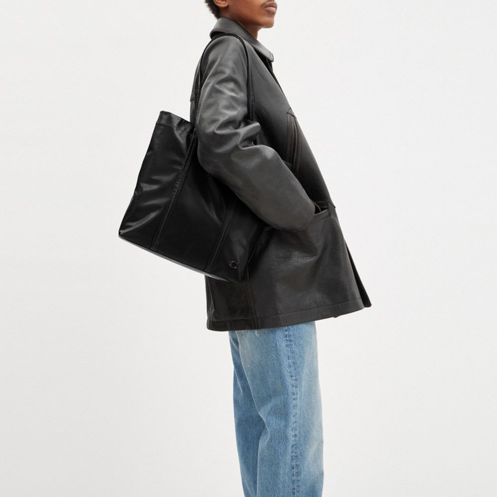 COACH®,Hall Tote Bag 33,Leather,Tote,Metal,Logo,Casual,Black,Detail View