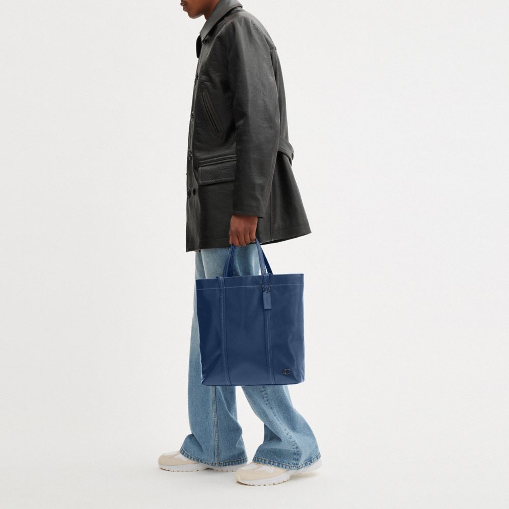 COACH®,CABAS HALL 33,Cuir,Bleu Profond,Detail View