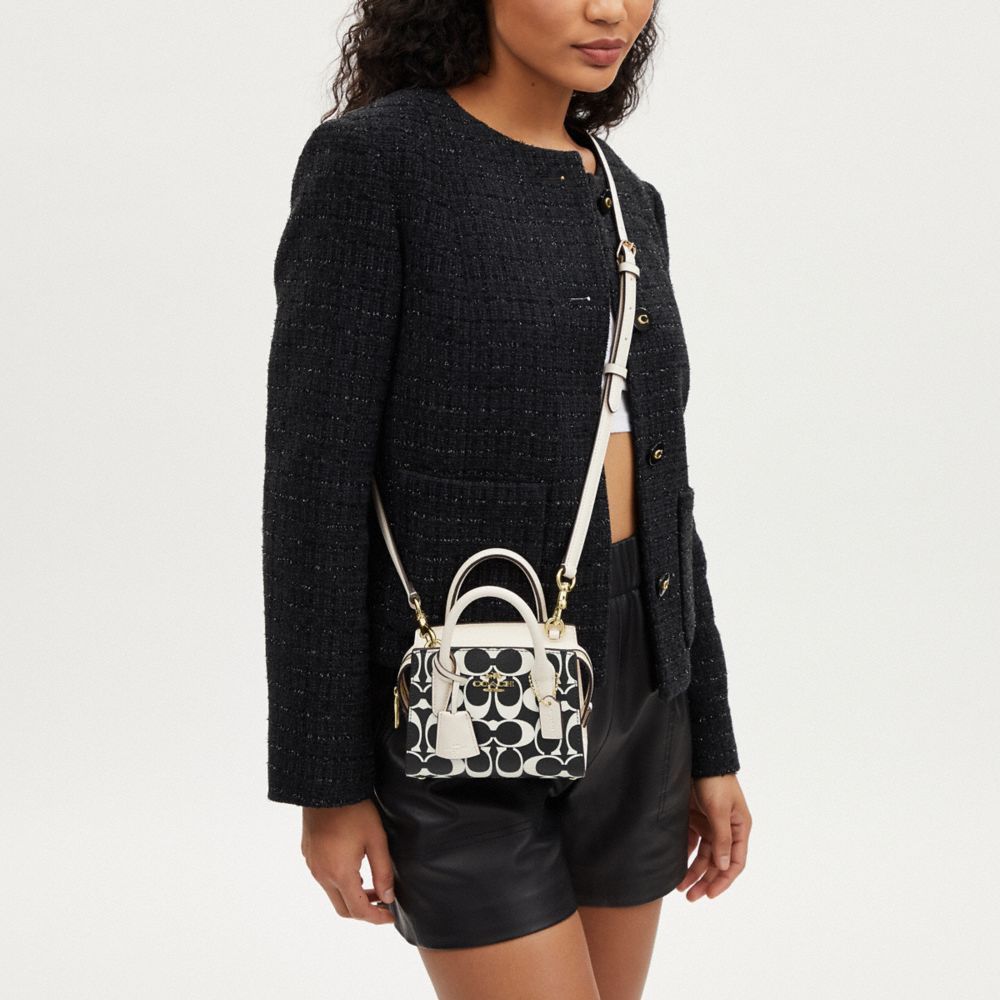 ◆COACH◆アンドレア ミニ シグネチャー キャンバス 公式】COACH – コーチ | アンドレア ミニ キャリーオール